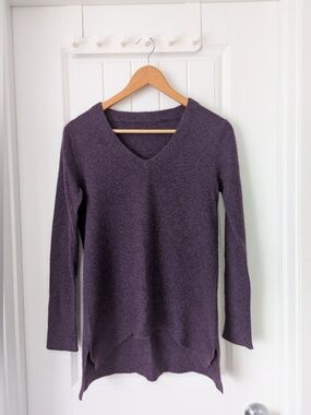 Black Goat Cashmere 100% Soft Plush V-Neck Long Sleeve Sweater Purple SM/M